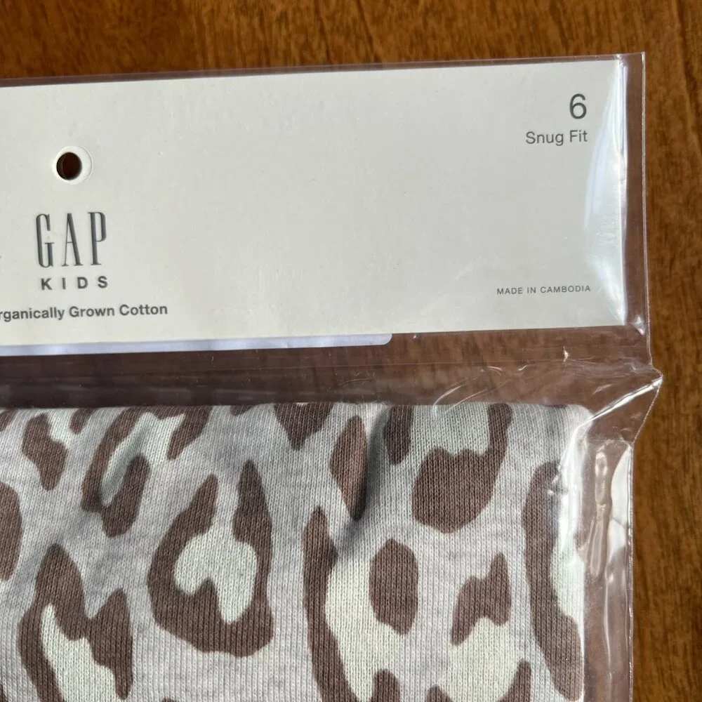 Gap organic cheetah pajamas 6 NWT